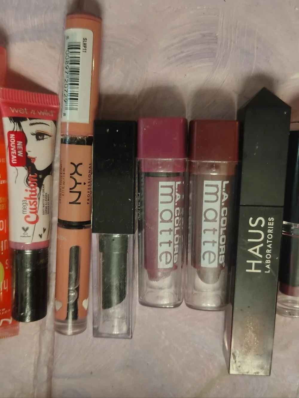 8 Piece Lip Lot Lipsticks/Glosses (Dark Hues) with Cute Patterned Cosmetic Bag